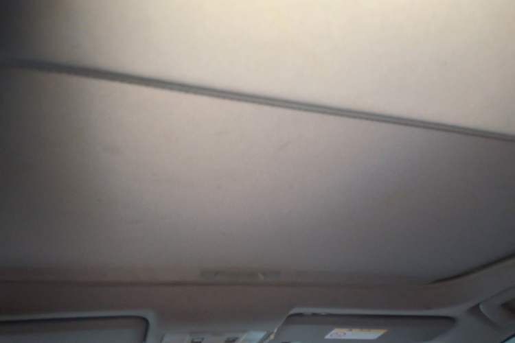 Used Toyota RAV4 2015 2.0L CVT Two-Wheel Drive Fashion Edition Headliner