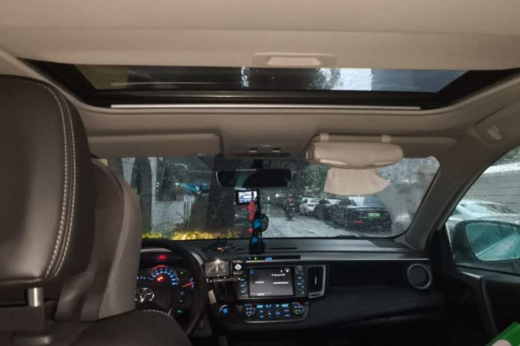Used Toyota RAV4 2015 2.0L CVT Four-Wheel Drive New Edition Headliner