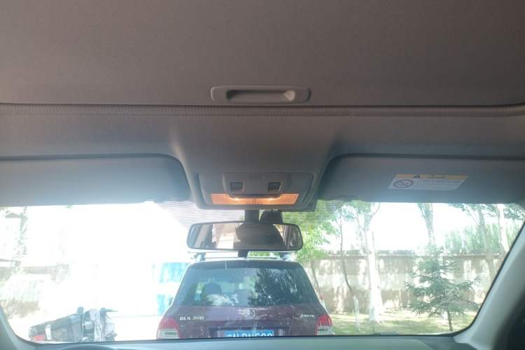 Used Toyota RAV4 2015 2.0L CVT Two-Wheel Drive Fashion Edition Headliner