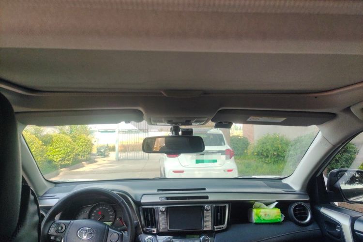 Used Toyota RAV4 2015 2.5L Automatic 4x4 Elite Edition Headliner