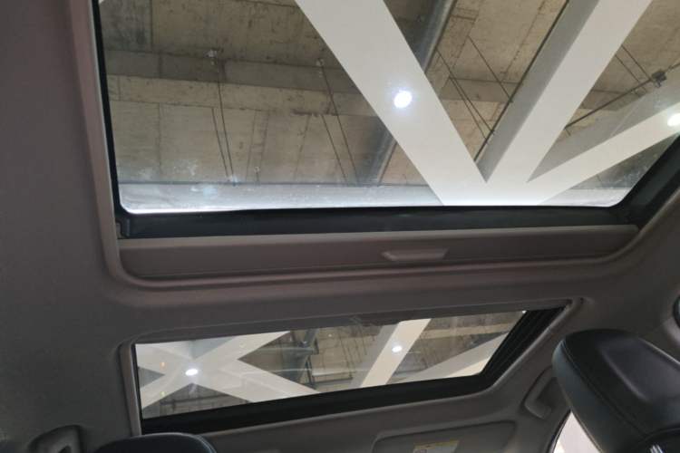 Used Toyota RAV4 2015 2.5L Automatic 4x4 Elite Edition Headliner