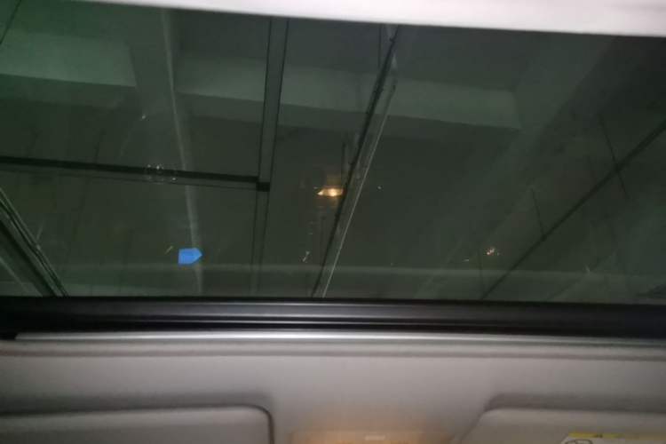 Used Toyota RAV4 2015 2.0L CVT Two-Wheel Drive Fashion Edition Headliner