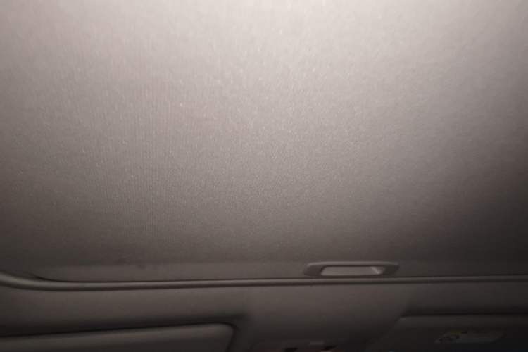 Used Toyota RAV4 2015 2.0L CVT Two-Wheel Drive Fashion Edition Headliner