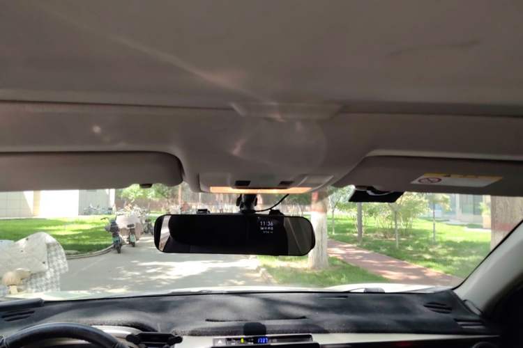 Used Toyota RAV4 2015 2.5L Automatic 4x4 Elite Edition Headliner