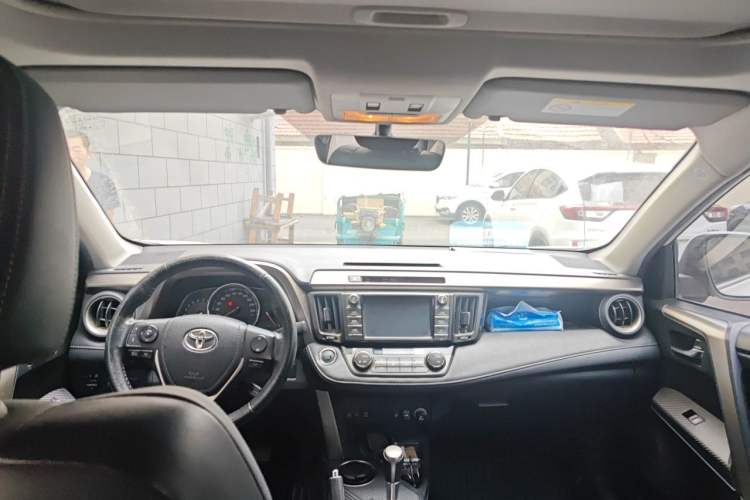 Used Toyota RAV4 2015 2.0L CVT Four-Wheel Drive New Edition Headliner