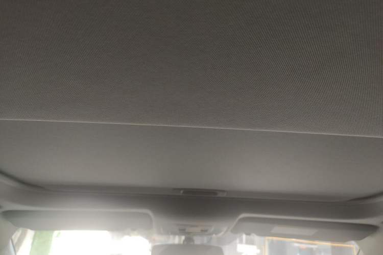 Used Toyota RAV4 2015 2.0L CVT Two-Wheel Drive Fashion Edition Headliner