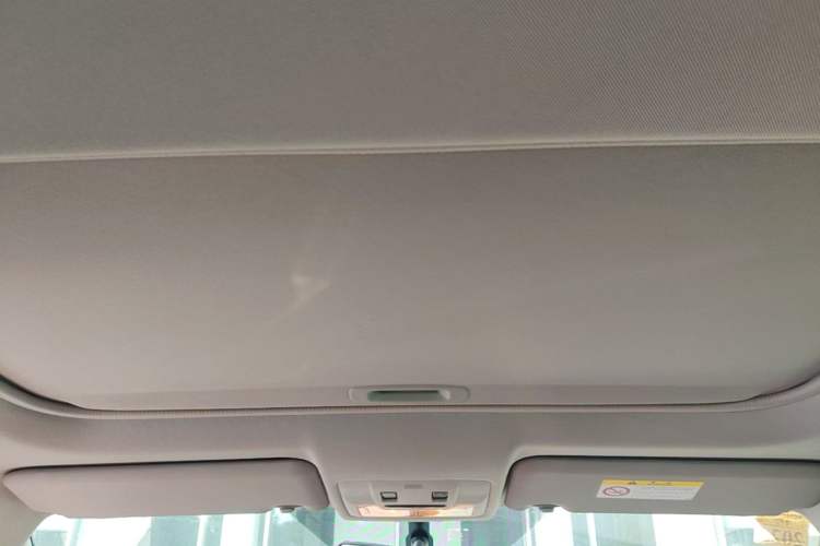 Used Toyota RAV4 2015 2.0L CVT Two-Wheel Drive Fashion Edition Headliner