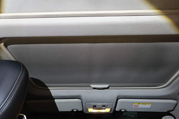 Used Toyota RAV4 2015 2.5L Automatic 4x4 Elite Edition Headliner