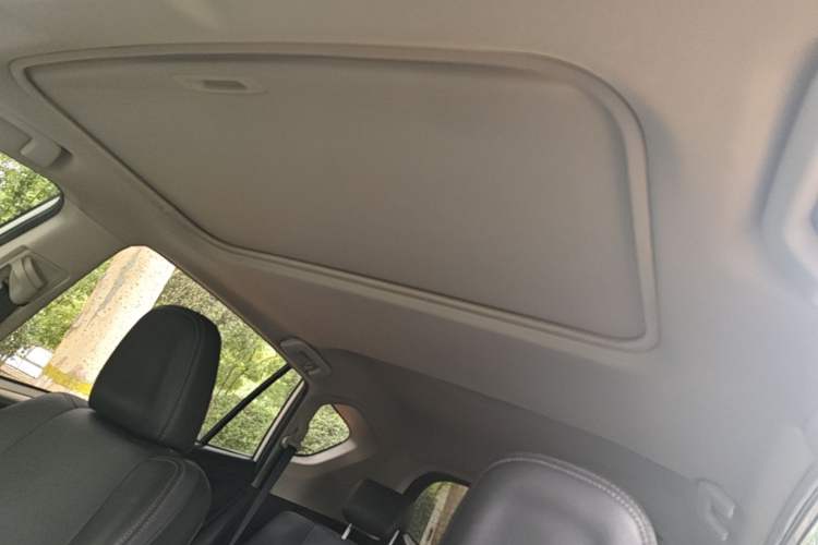 Used Toyota RAV4 2015 2.0L CVT Four-Wheel Drive New Edition Headliner