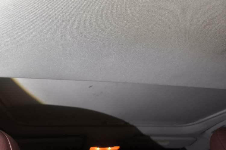 Used Toyota RAV4 2015 2.0L CVT Two-Wheel Drive Fashion Edition Headliner