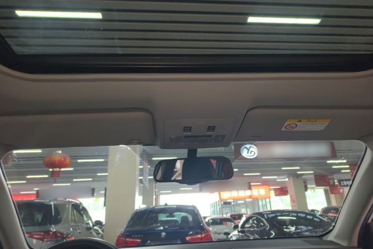 Used Toyota RAV4 2015 2.0L CVT Two-Wheel Drive Fashion Edition Headliner