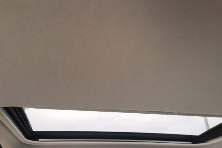 Used Toyota RAV4 2015 2.0L CVT Two-Wheel Drive Fashion Edition Headliner