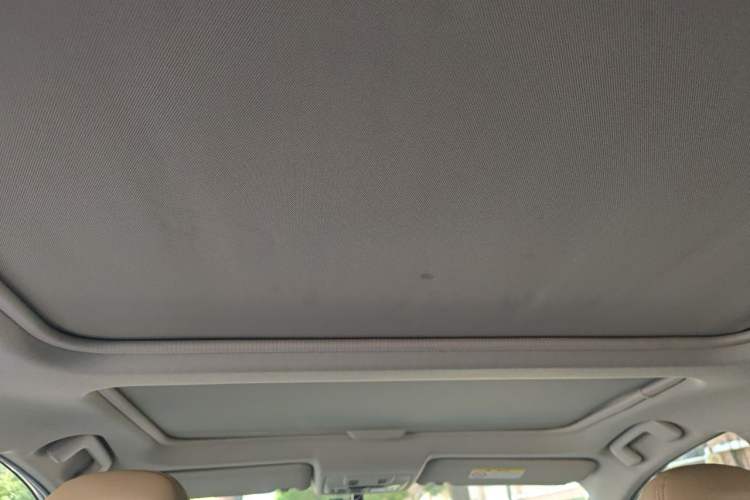 Used Toyota RAV4 2015 2.5L Automatic 4x4 Elite Edition Headliner