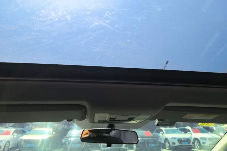 Used Toyota RAV4 2015 2.0L CVT Two-Wheel Drive Fashion Edition Headliner