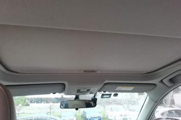 Used Toyota RAV4 2015 2.0L CVT Two-Wheel Drive Fashion Edition Headliner