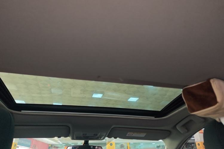 Used Toyota RAV4 2015 2.0L CVT Two-Wheel Drive Fashion Edition Headliner
