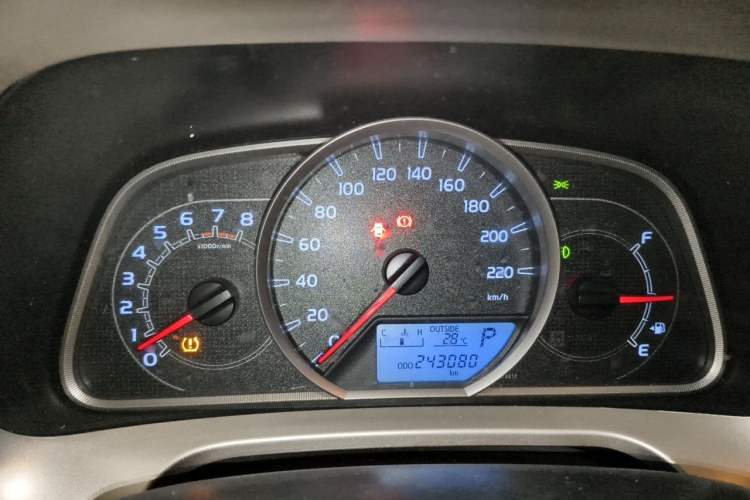Used Toyota RAV4 2015 2.0L CVT Two-Wheel Drive Fashion Edition Instrument Cluster