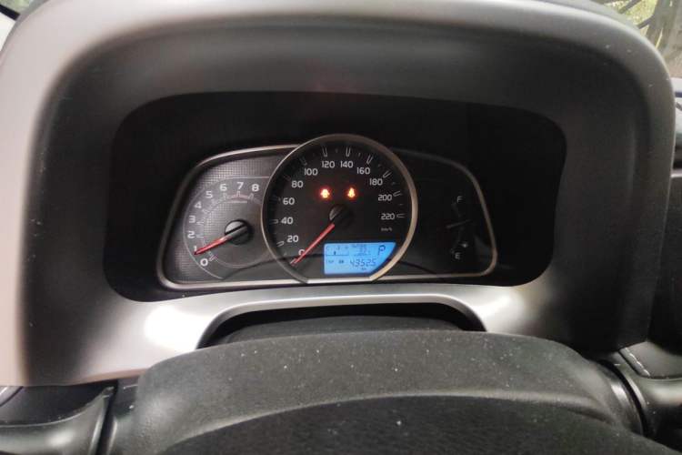Used Toyota RAV4 2015 2.0L CVT Two-Wheel Drive Fashion Edition Instrument Cluster