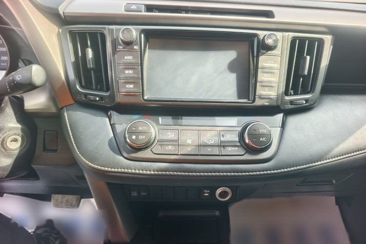 Used Toyota RAV4 2015 2.0L CVT Two-Wheel Drive Fashion Edition Instrument Cluster