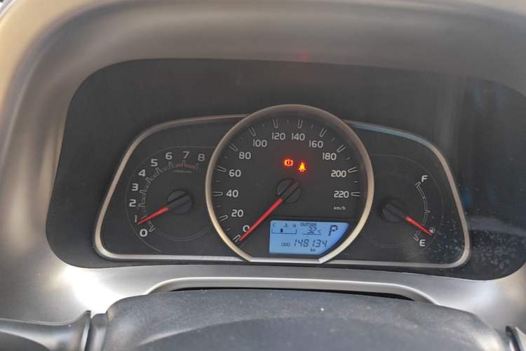 Used Toyota RAV4 2015 2.0L CVT Two-Wheel Drive Fashion Edition Instrument Cluster
