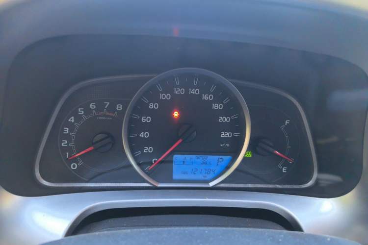 Used Toyota RAV4 2015 2.0L CVT Two-Wheel Drive Fashion Edition Instrument Cluster
