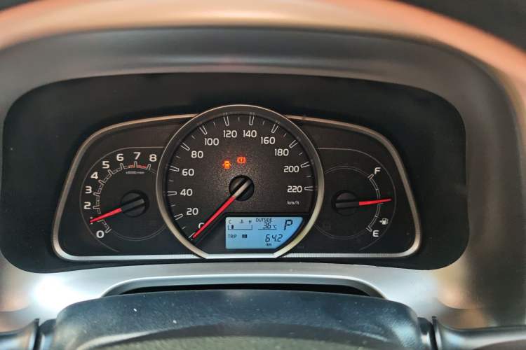 Used Toyota RAV4 2015 2.0L CVT Two-Wheel Drive Fashion Edition Instrument Cluster
