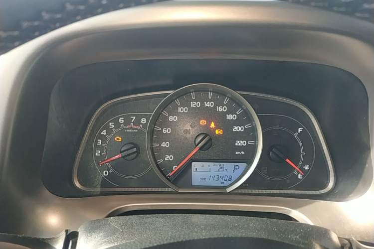 Used Toyota RAV4 2015 2.0L CVT Two-Wheel Drive Fashion Edition Instrument Cluster