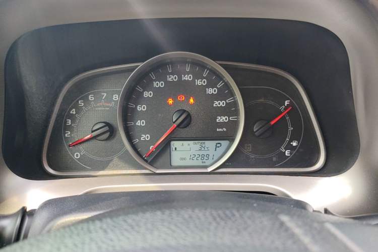 Used Toyota RAV4 2015 2.0L CVT Two-Wheel Drive Fashion Edition Instrument Cluster