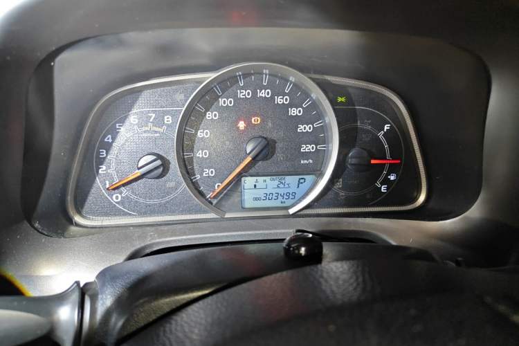 Used Toyota RAV4 2015 2.0L CVT Two-Wheel Drive Fashion Edition Instrument Cluster