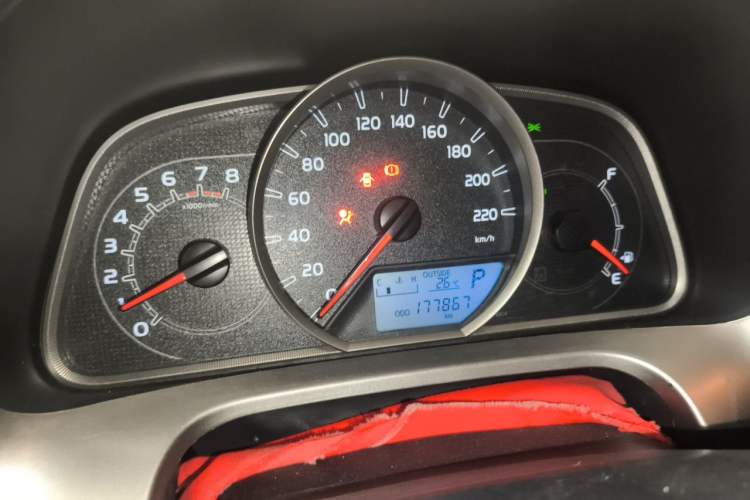 Used Toyota RAV4 2015 2.0L CVT Two-Wheel Drive Fashion Edition Instrument Cluster