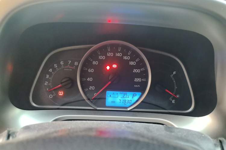 Used Toyota RAV4 2015 2.0L CVT Two-Wheel Drive Fashion Edition Instrument Cluster