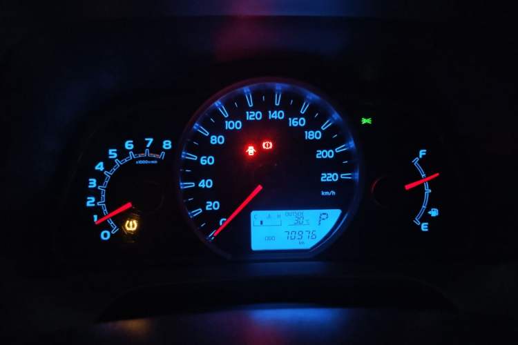 Used Toyota RAV4 2015 2.0L CVT Two-Wheel Drive Fashion Edition Instrument Cluster