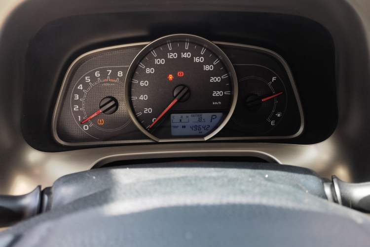 Used Toyota RAV4 2015 2.0L CVT Two-Wheel Drive Fashion Edition Instrument Cluster