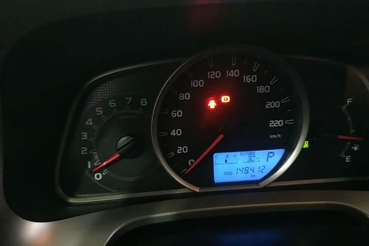 Used Toyota RAV4 2015 2.0L CVT Two-Wheel Drive Fashion Edition Instrument Cluster
