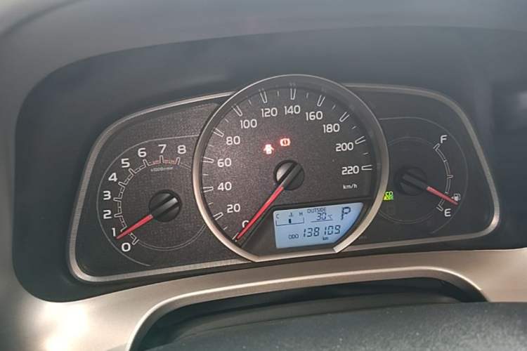 Used Toyota RAV4 2015 2.0L CVT Two-Wheel Drive Fashion Edition Instrument Cluster