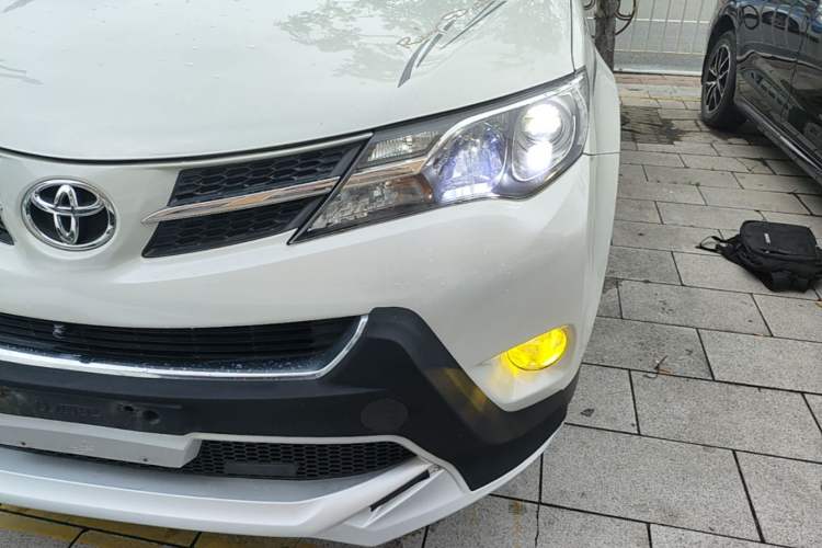 Used Toyota RAV4 2015 2.0L CVT Two-Wheel Drive Fashion Edition Left Front Headlight