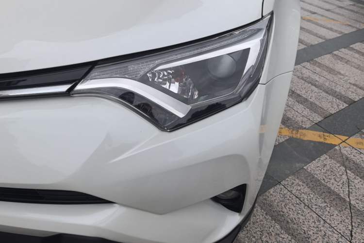 Used Toyota RAV4 2015 2.0L CVT Two-Wheel Drive Fashion Edition Left Front Headlight