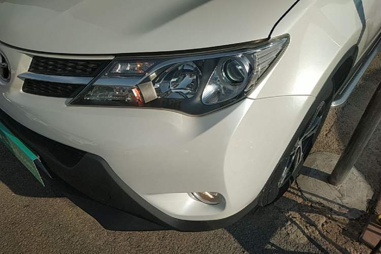 Used Toyota RAV4 2015 2.0L CVT Two-Wheel Drive Fashion Edition Left Front Headlight