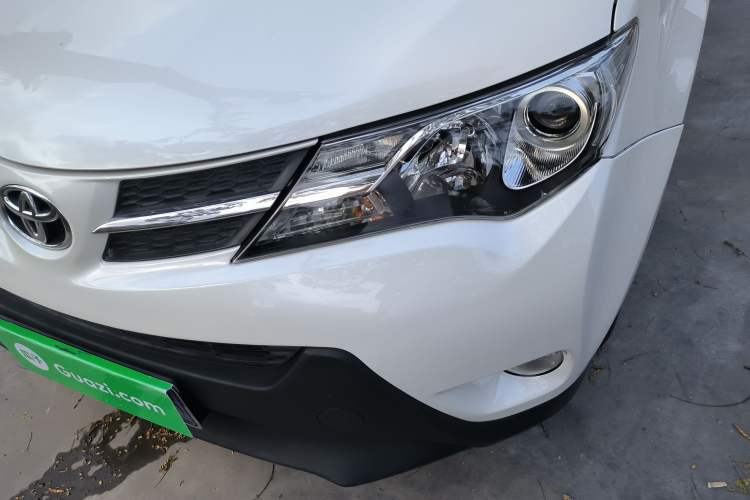 Used Toyota RAV4 2015 2.0L CVT Two-Wheel Drive Urban Edition Left Front Headlight