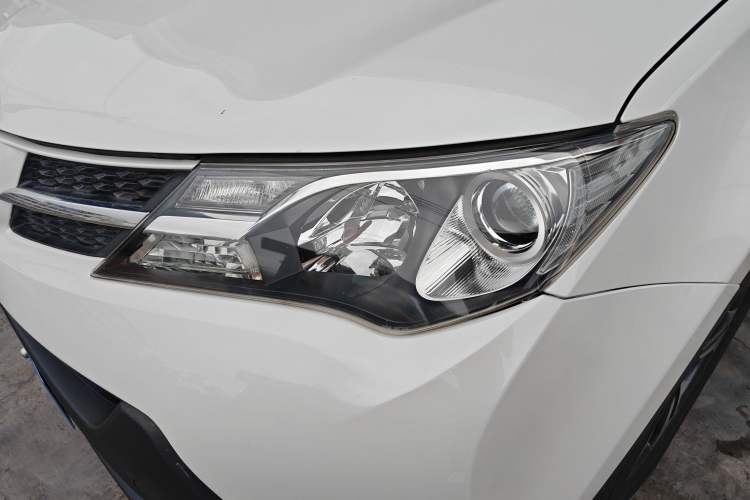 Used Toyota RAV4 2015 2.0L CVT Two-Wheel Drive Fashion Edition Left Front Headlight