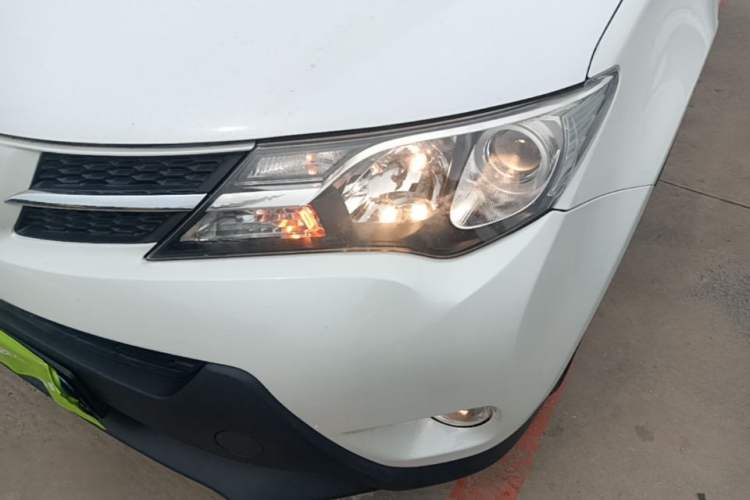 Used Toyota RAV4 2015 2.0L CVT Two-Wheel Drive Fashion Edition Left Front Headlight