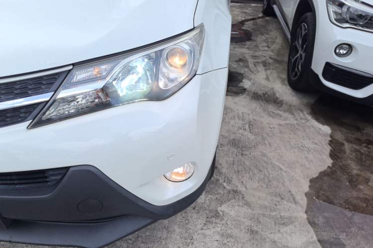 Used Toyota RAV4 2015 2.0L CVT Two-Wheel Drive Urban Edition Left Front Headlight