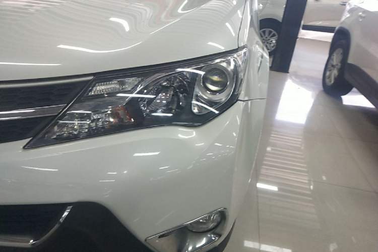 Used Toyota RAV4 2015 2.0L CVT Two-Wheel Drive Fashion Edition Left Front Headlight