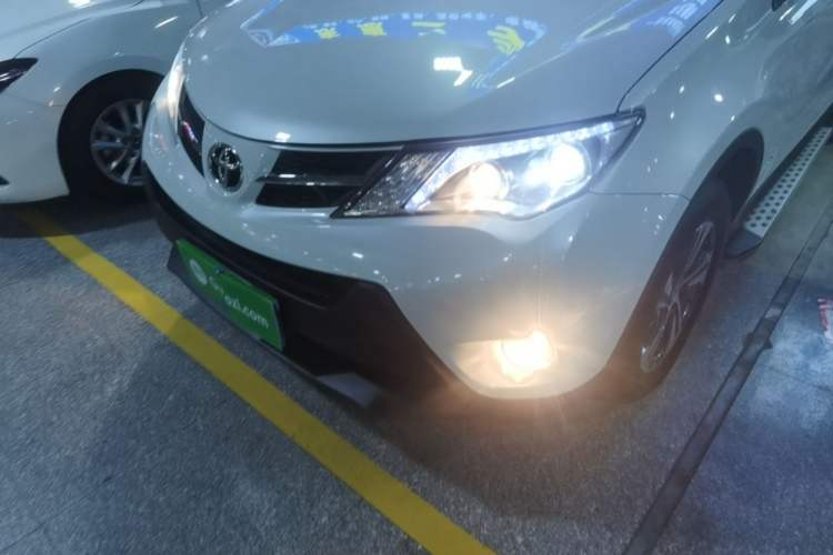 Used Toyota RAV4 2015 2.0L CVT Two-Wheel Drive Fashion Edition Left Front Headlight