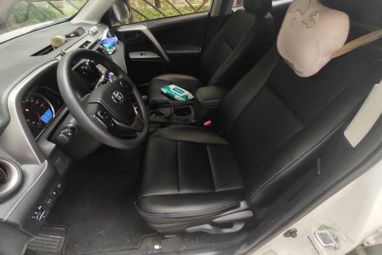 Used Toyota RAV4 2015 2.0L CVT Two-Wheel Drive Fashion Edition Left Front Seat