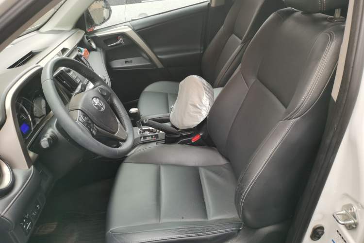 Used Toyota RAV4 2015 2.0L CVT Four-Wheel Drive New Edition Left Front Seat