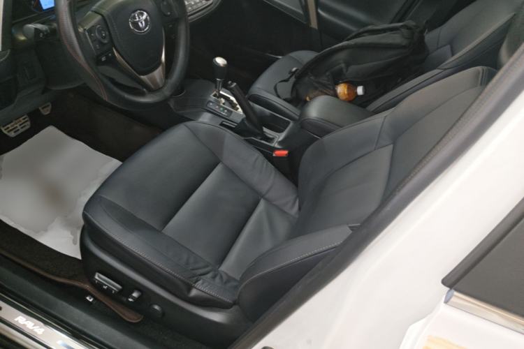 Used Toyota RAV4 2015 2.5L Automatic 4x4 Elite Edition Left Front Seat
