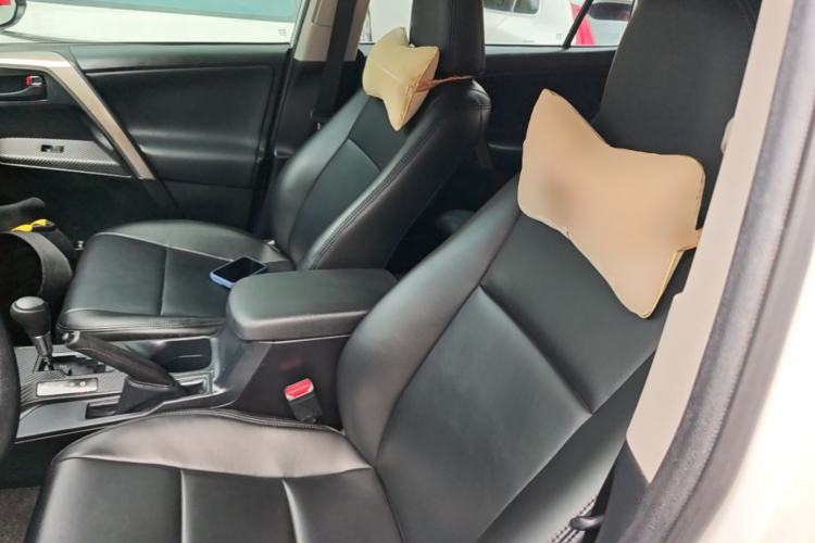 Used Toyota RAV4 2015 2.0L CVT Two-Wheel Drive Fashion Edition Left Front Seat