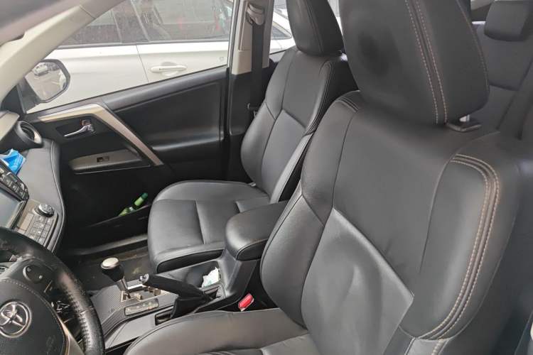 Used Toyota RAV4 2015 2.0L CVT Four-Wheel Drive New Edition Left Front Seat