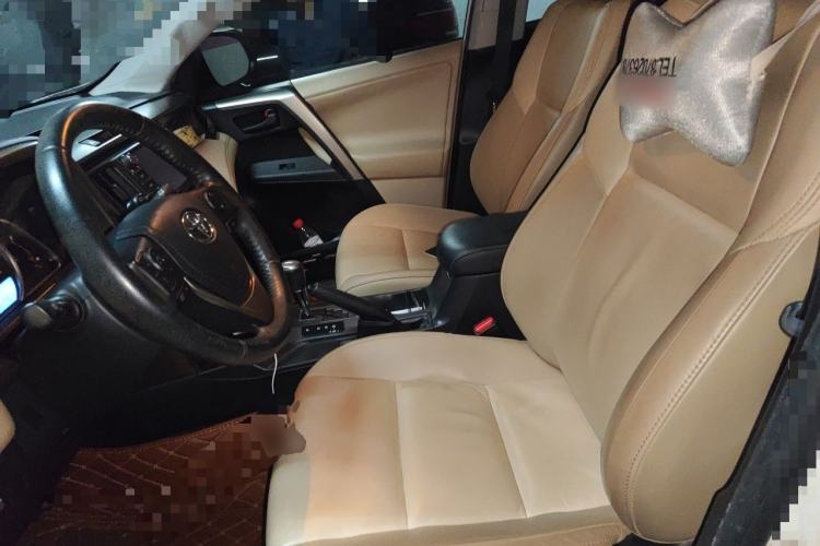 Used Toyota RAV4 2015 2.5L Automatic 4x4 Elite Edition Left Front Seat
